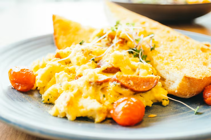 Can you reheat scrambled eggs